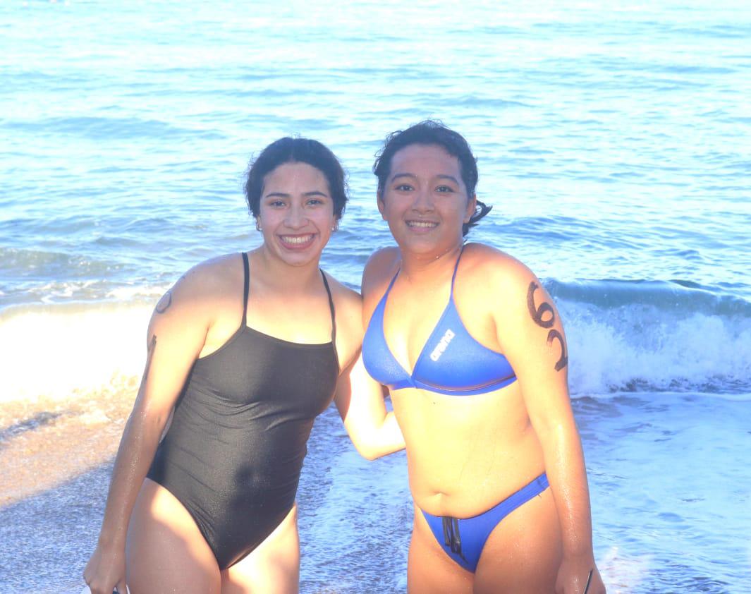 $!Conquistan el fresco mar nadadores mazatlecos en selectivo municipal