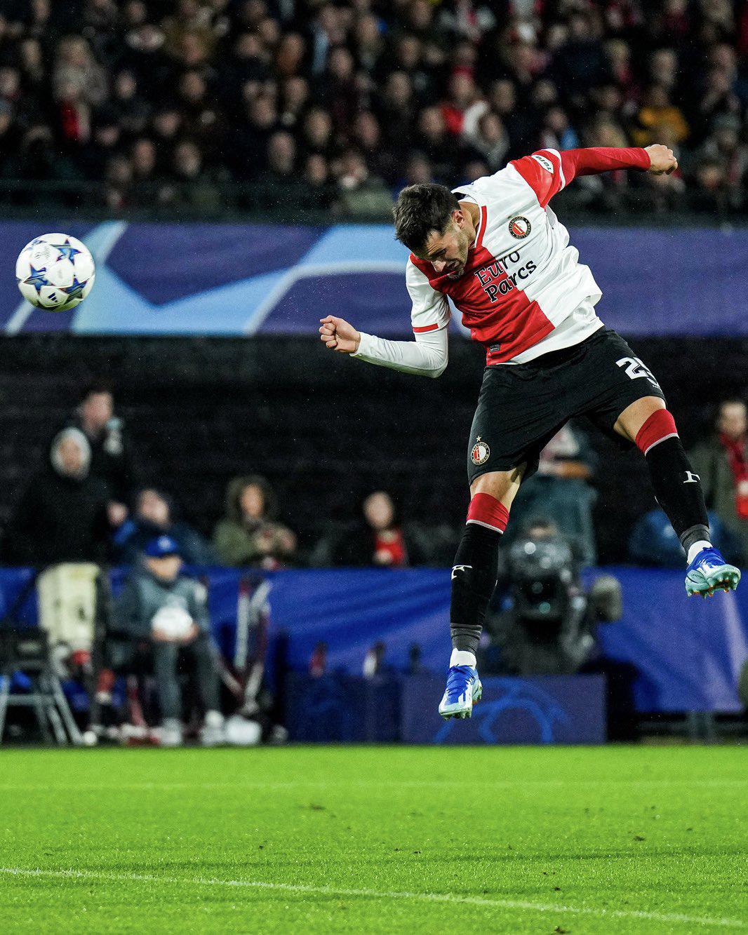 $!Santiago Giménez debuta con doblete en la Champions League