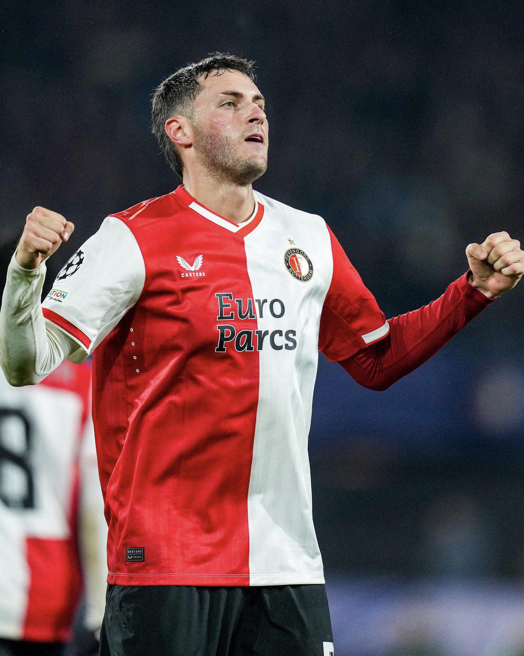 $!Santiago Giménez debuta con doblete en la Champions League