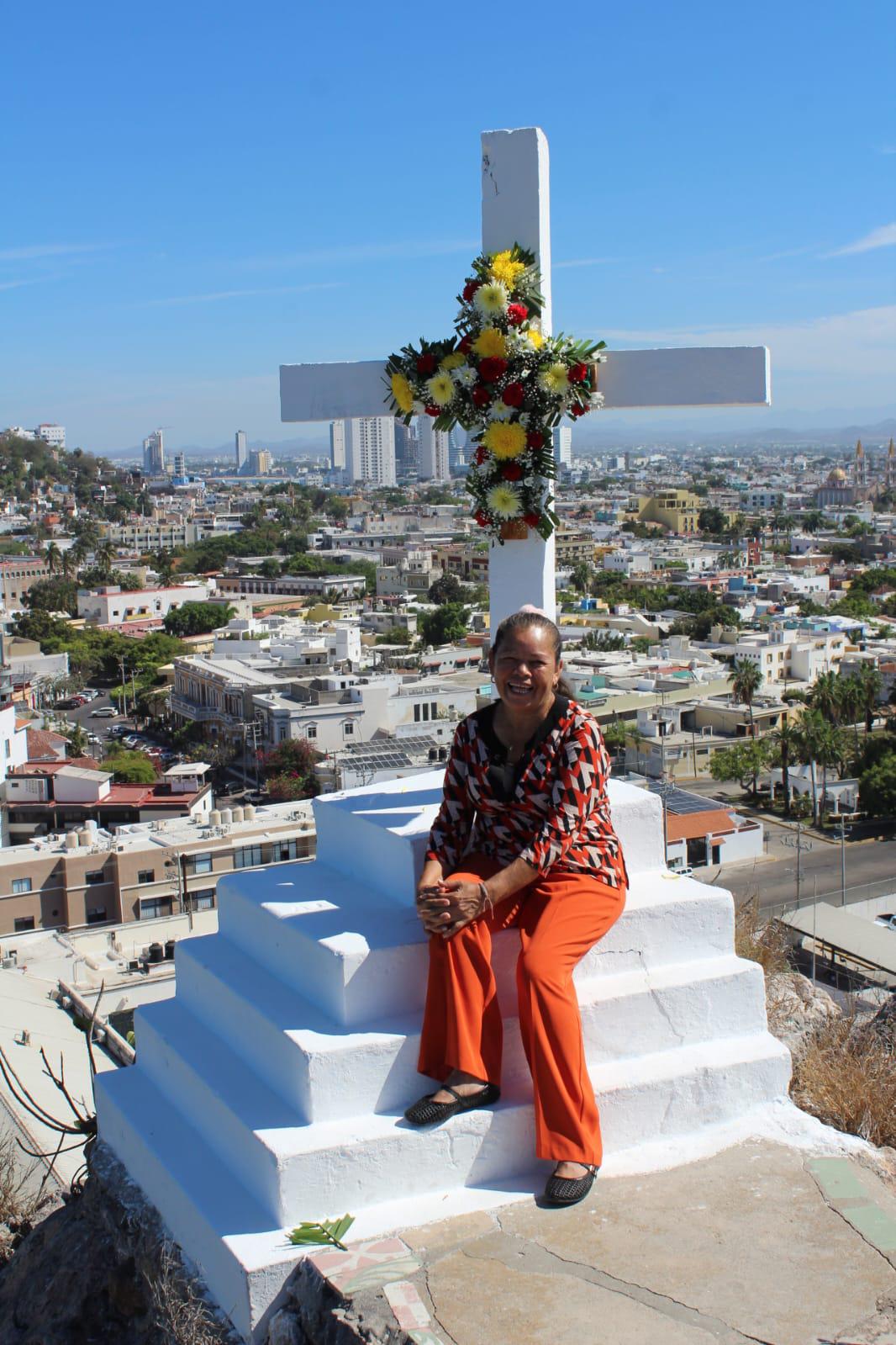 $!Por la paz y las tradiciones, festejan vecinos del Barrio de la Cruz a su Santa patrona