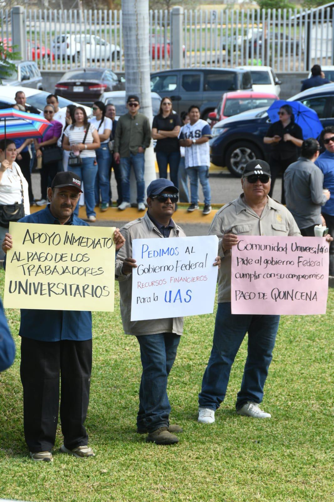 $!Trabajadores de la UAS exigen apoyo financiero federal y advierten posible suspensión de labores