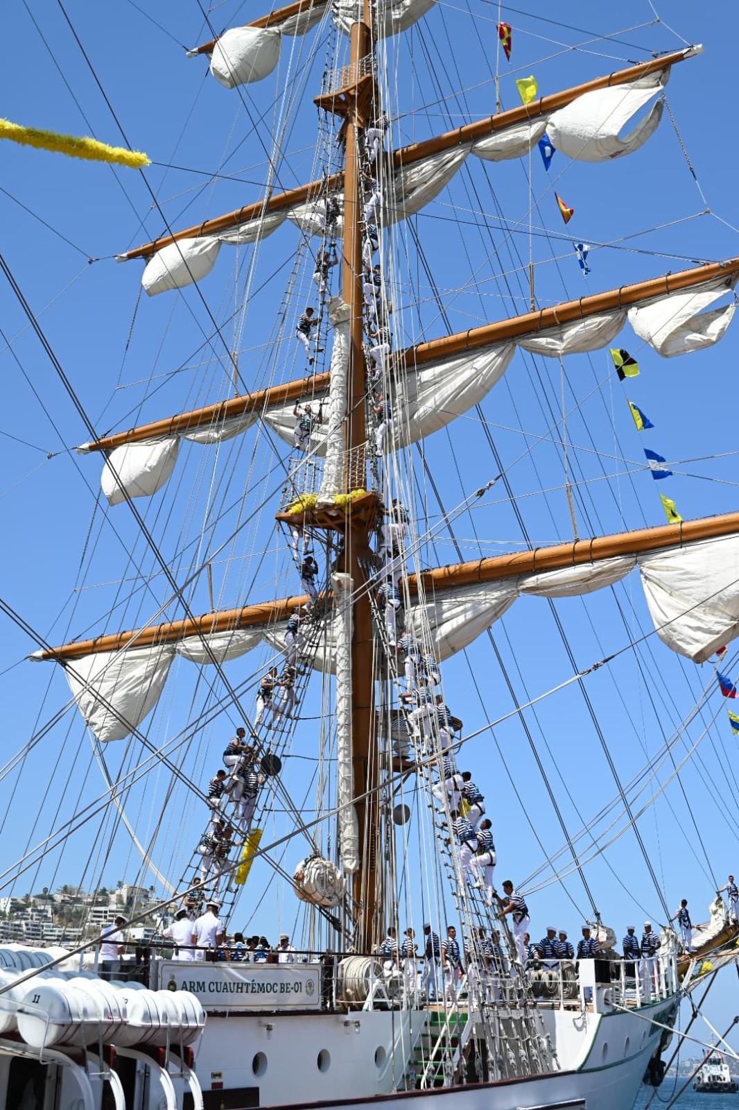 $!Zarpa el buque escuela ‘Cuauhtémoc’ para iniciar un crucero de instrucción en Guerrero