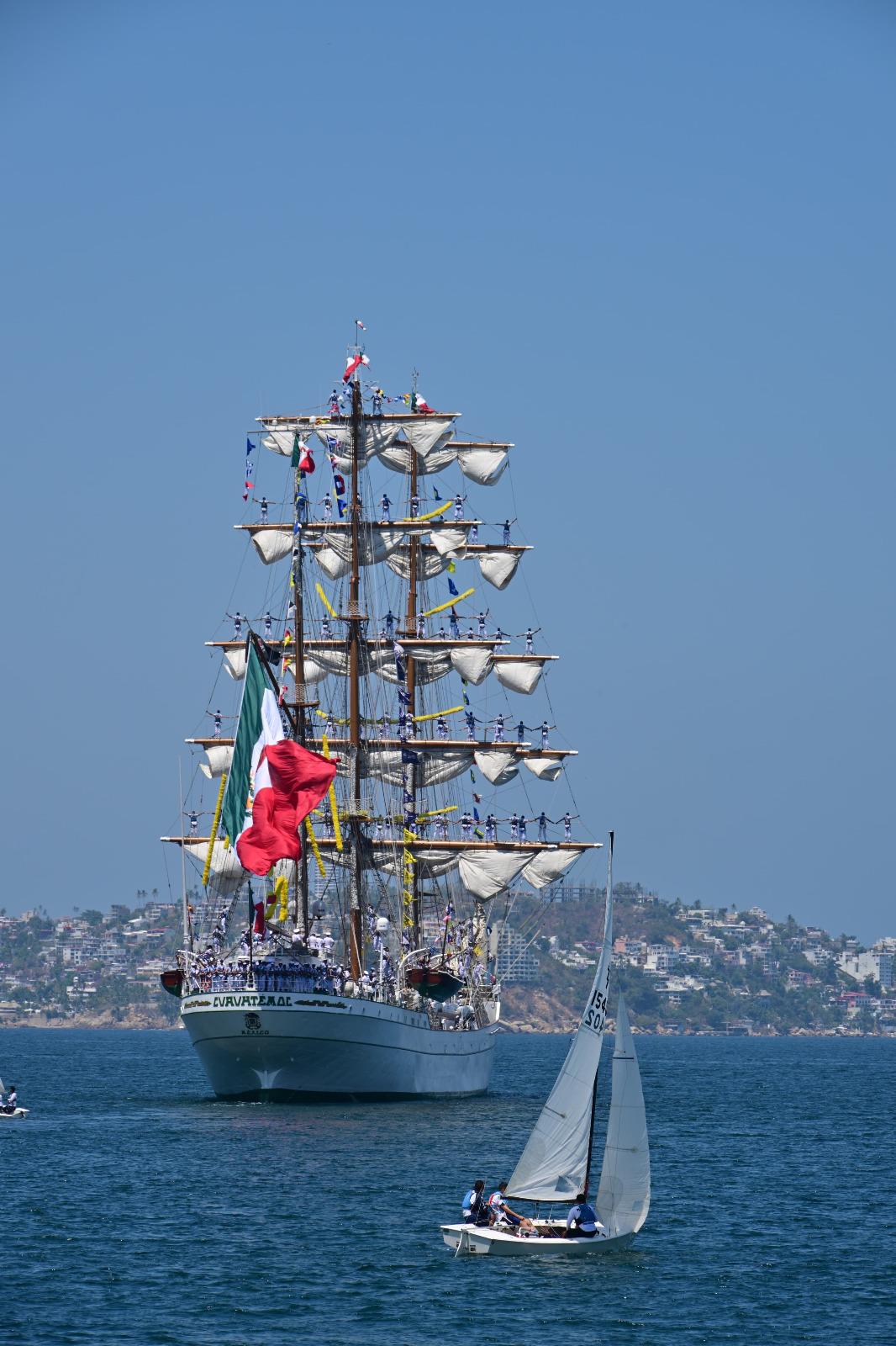 $!Zarpa el buque escuela ‘Cuauhtémoc’ para iniciar un crucero de instrucción en Guerrero
