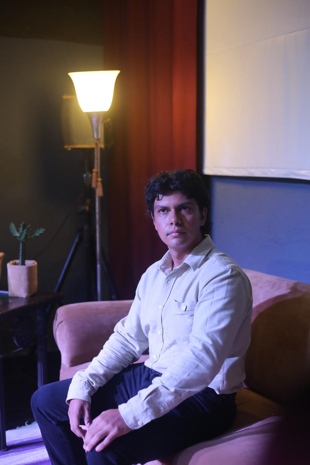 $!Alejandro Olivo explora el ser mazatleco en su primer libro de cuentos El Terregal.