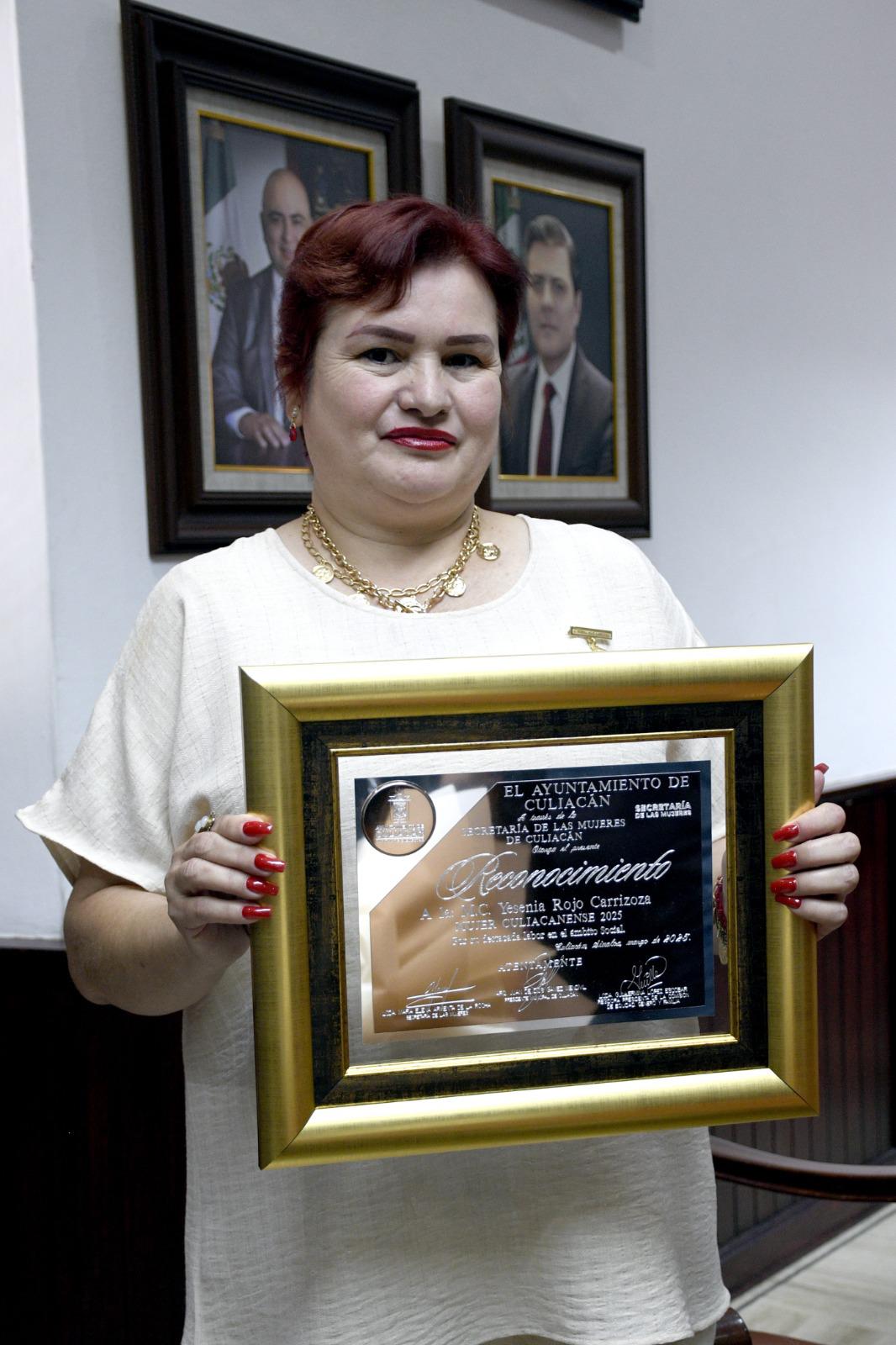 $!Reconocen a Yesenia Rojo Carrizosa con el Premio Mujer Culiacanense 2025