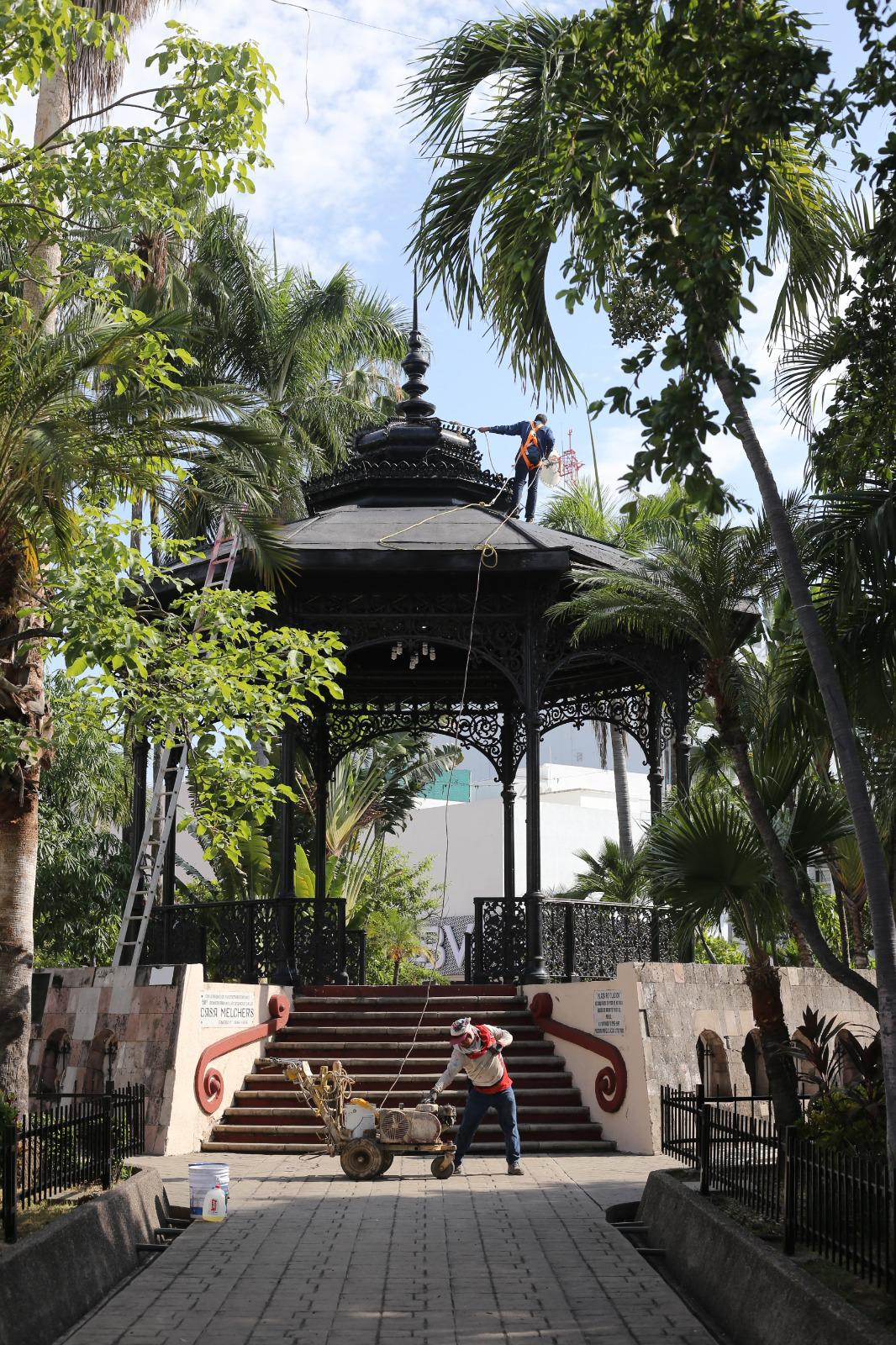$!Alistan el Palacio Municipal de Mazatlán para celebrar el Grito de Independencia