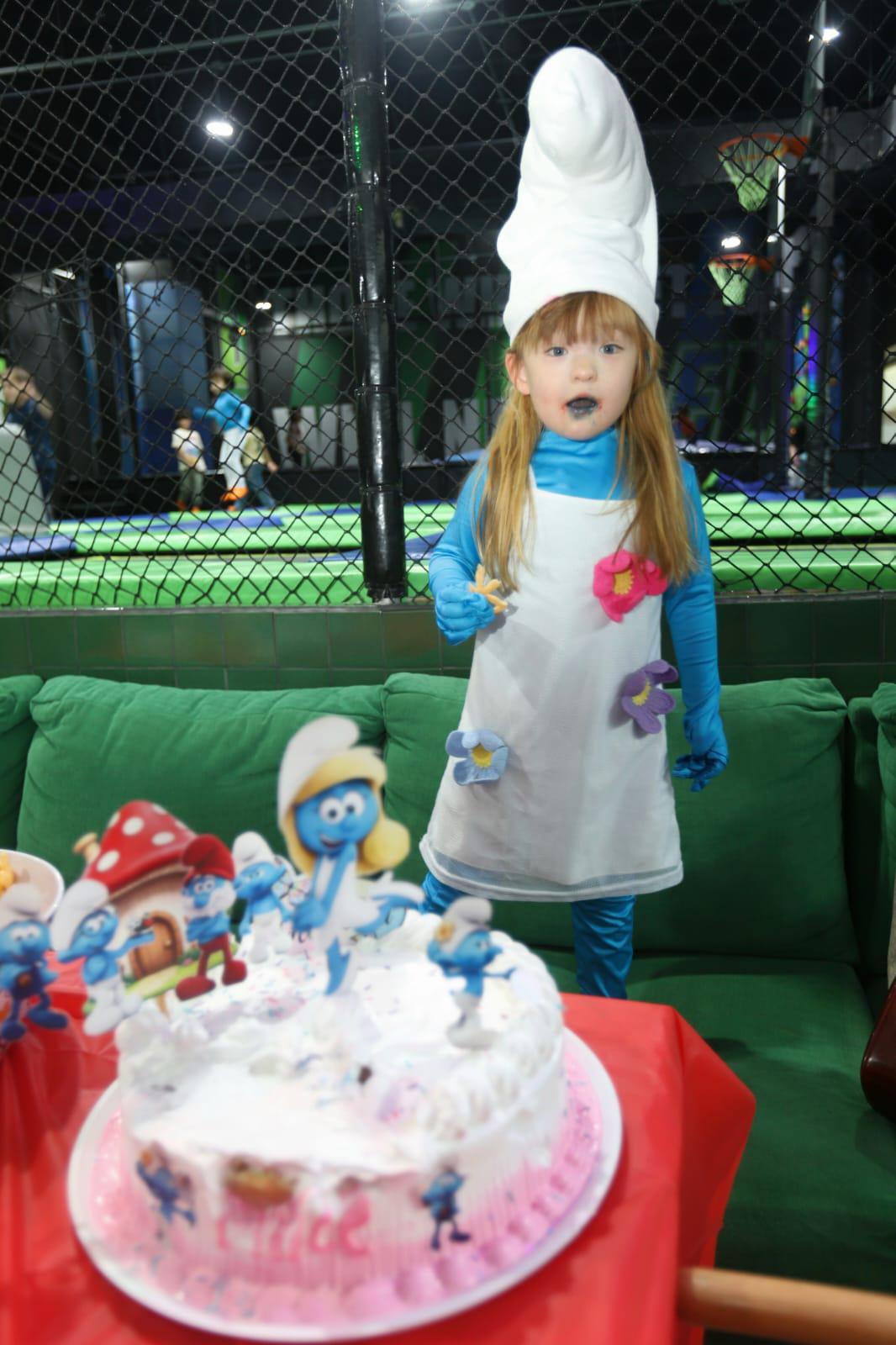 $!Alice Kaitlyn fue una linda Pintufina en su cumpleaños.