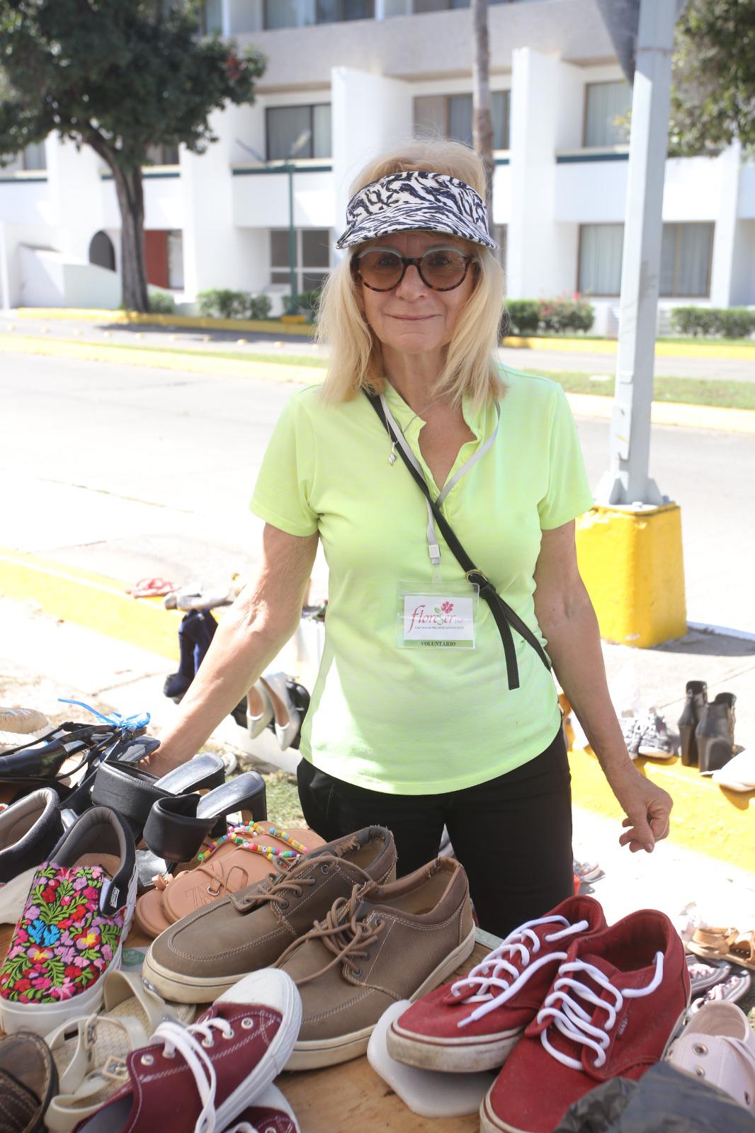 $!Mary Harrison fue una de las voluntarias.