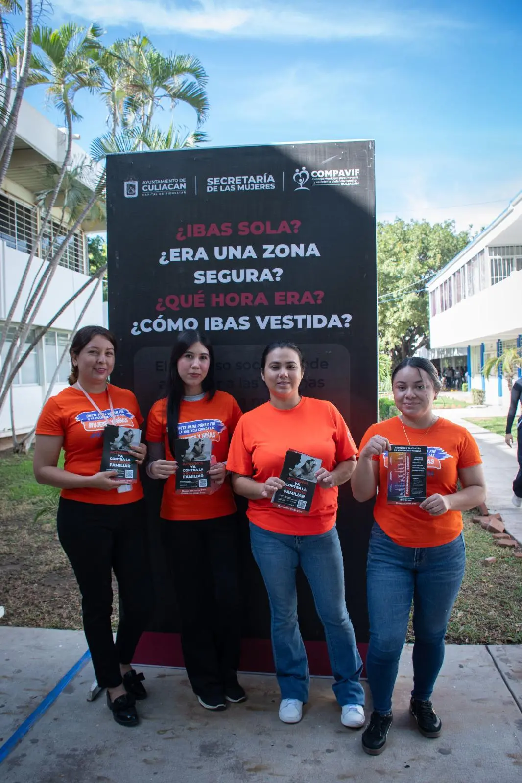$!Llevan campaña ‘Actuemos ya contra la violencia familiar’ a la Facultad de Ciencias Económicas y Sociales de la UAS
