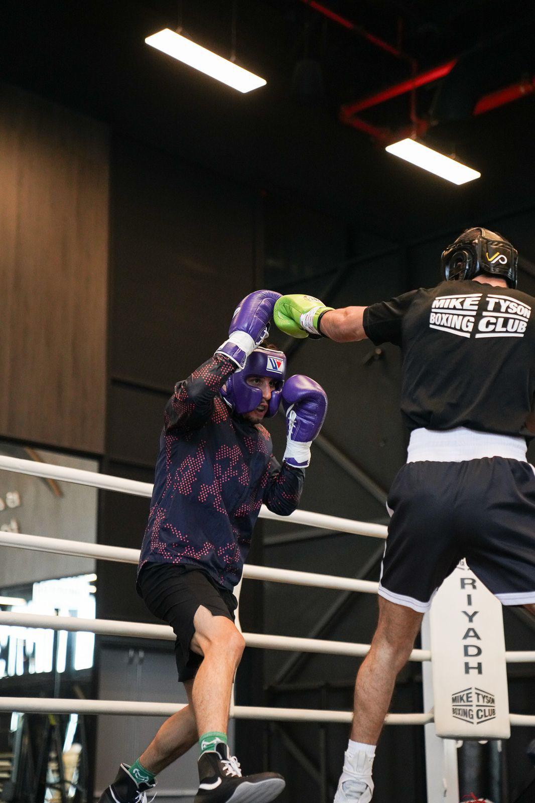 $!Marco Verde afina detalles para su debut en el boxeo profesional