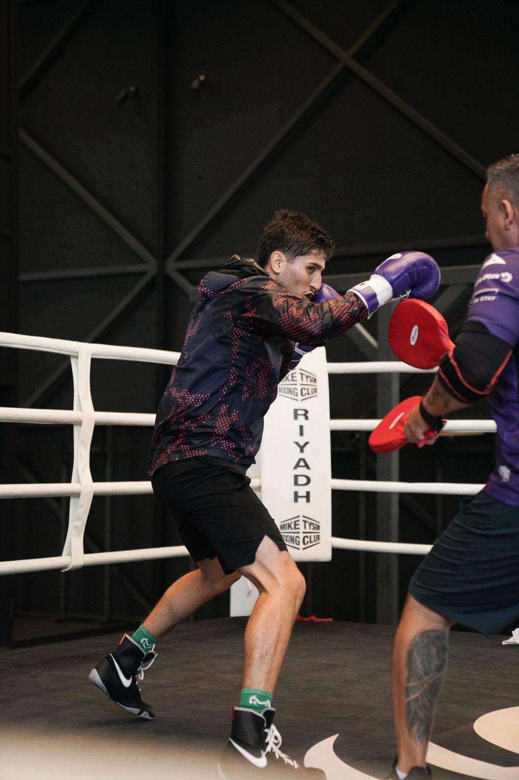 $!Marco Verde afina detalles para su debut en el boxeo profesional