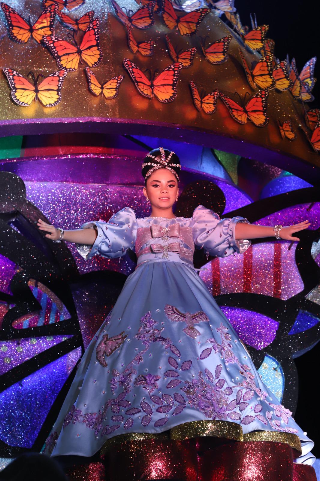 $!Impresionan carrozas, comparsas y la Banda MS en el primer desfile del Carnaval