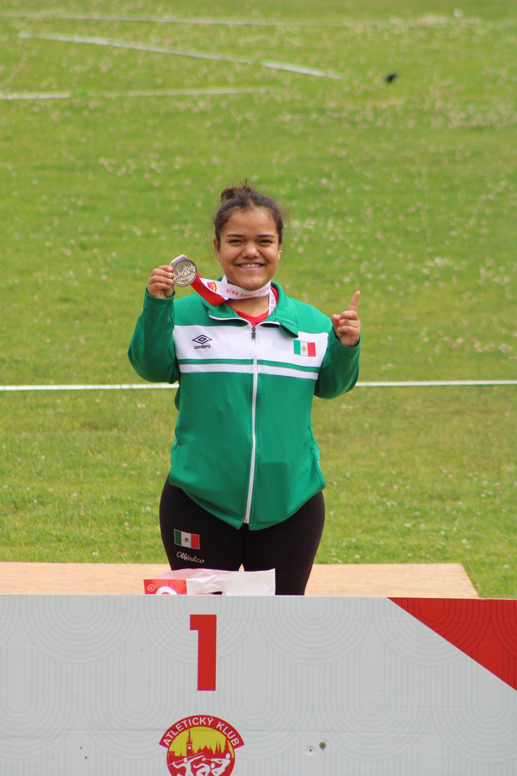 $!Pauleth Mejía y Norma Cázares brillan en República Checa con medallas de oro para Sinaloa