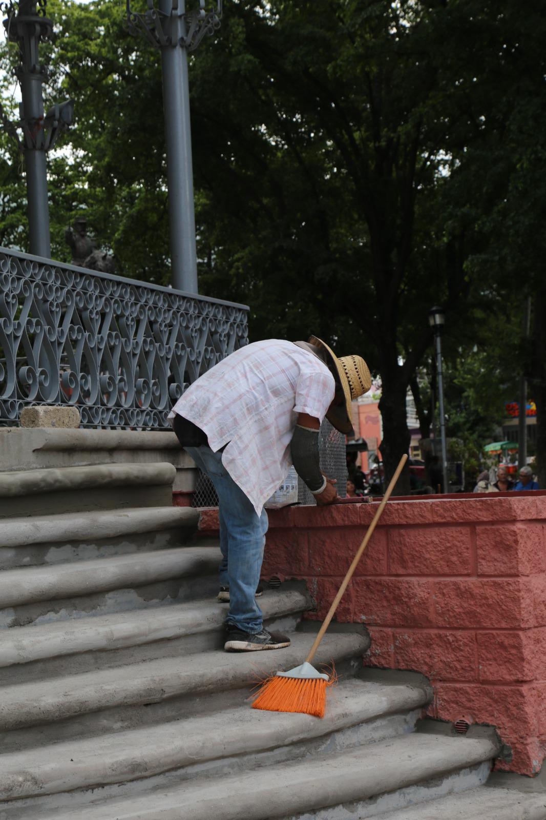 $!Preparan al quiosco de la Plazuela Obregón para el Aniversario de Culiacán