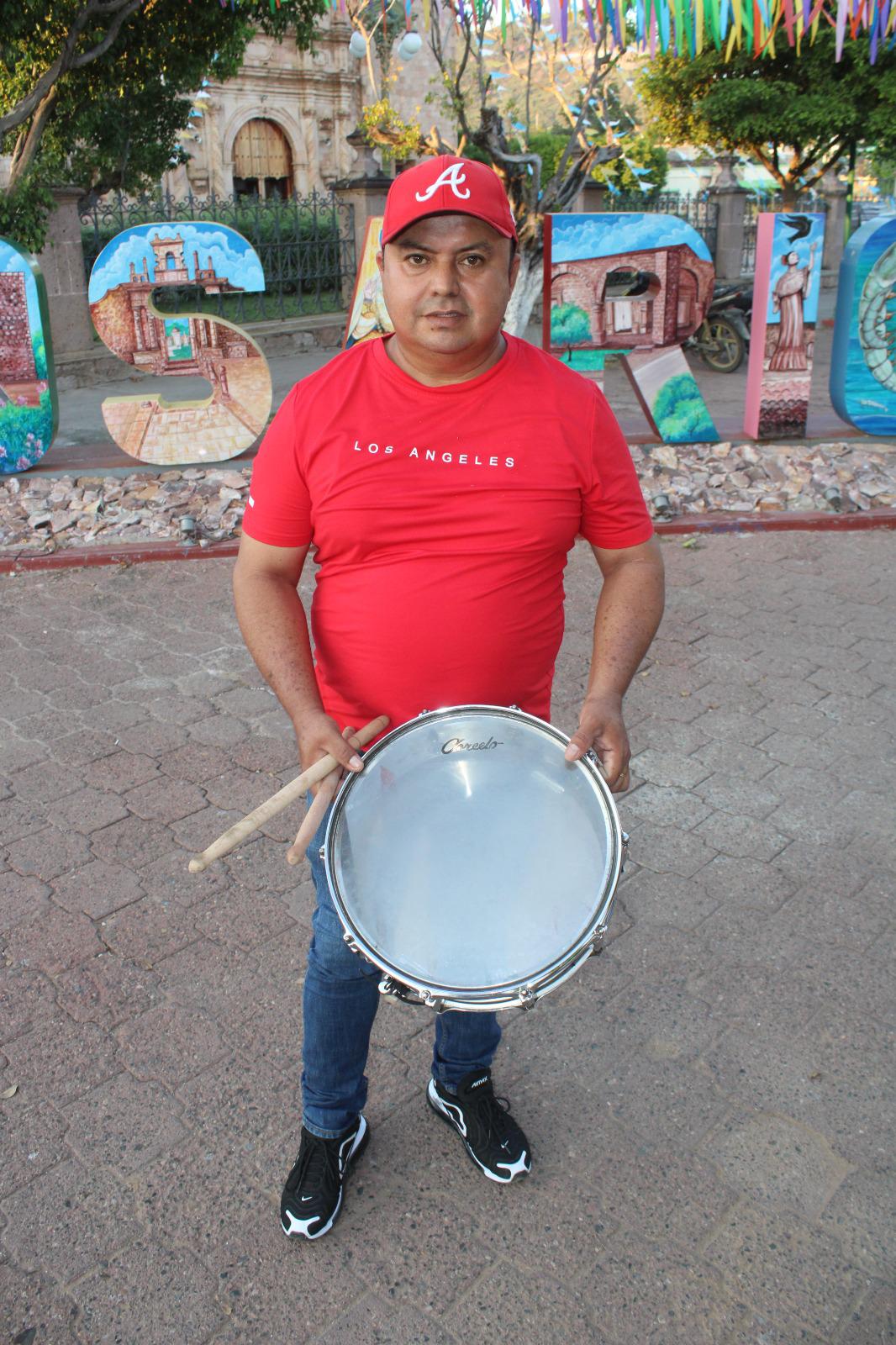 $!Felipe Lizárraga: 38 años de música y un legado familiar que sigue sonando en Rosario