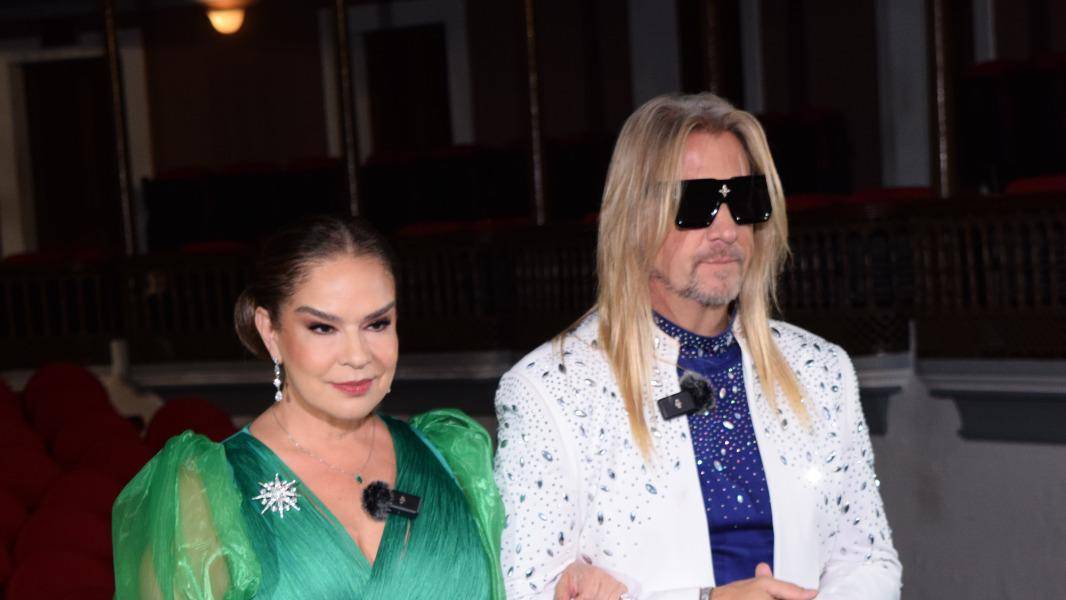 Sorprende belleza arquitectónica del Teatro Ángela Peralta en el programa Chisme No Like