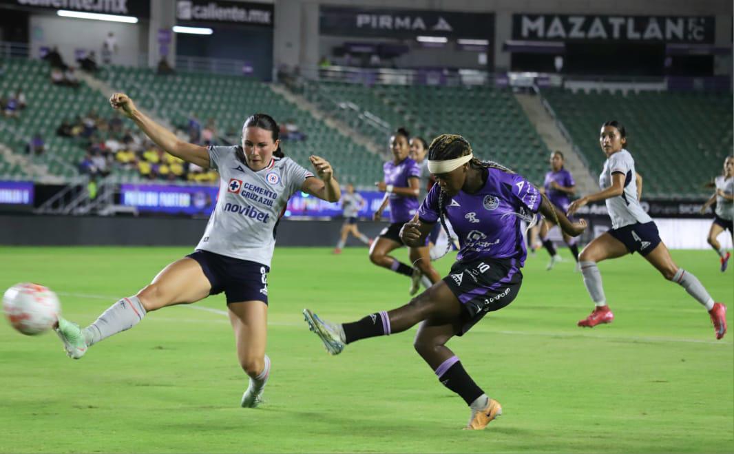 $!Pita la Máquina Celeste en El Encanto y golea a Mazatlán Femenil