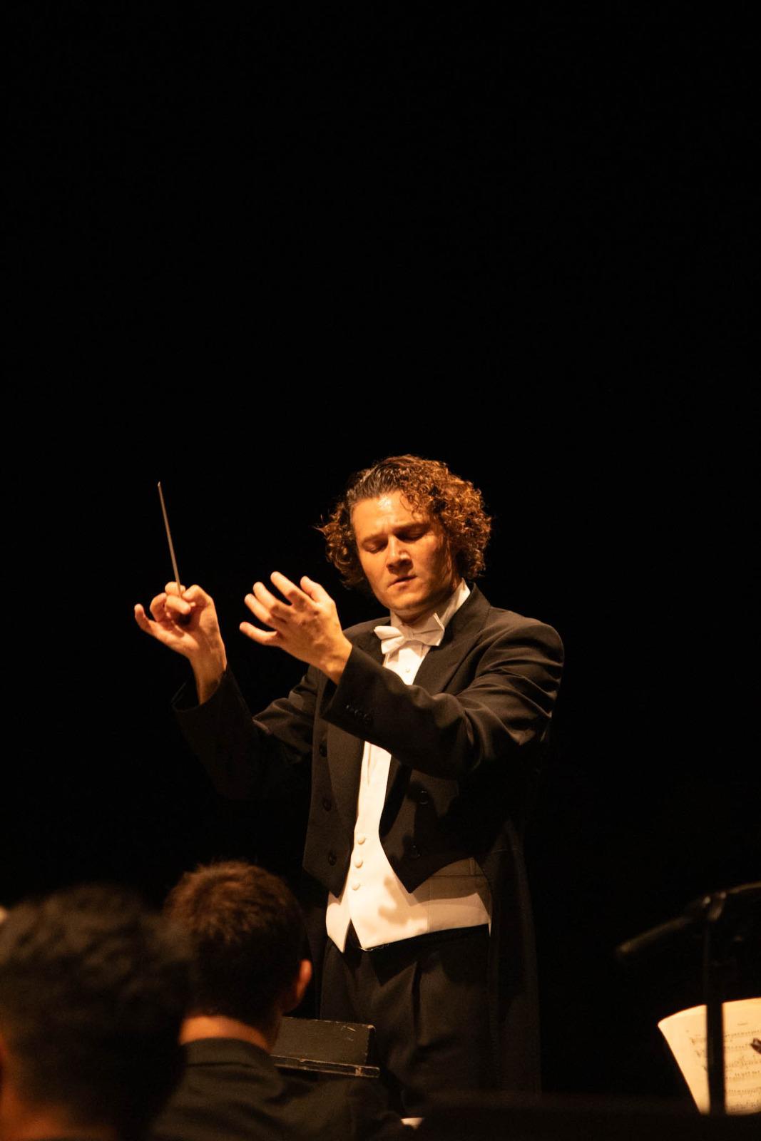 $!Alexandre Da Costa es el director titular de la OSSLA.