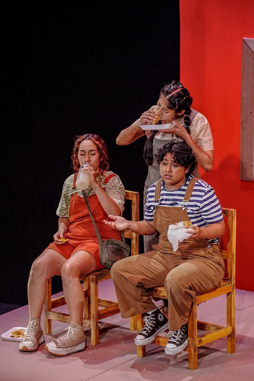 $!Su acercamiento al teatro comenzó a través de diversos talleres.