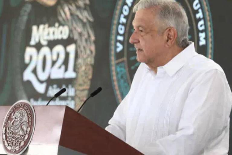 AMLO y Mario Delgado acusan estrategia del INE para afectar a Morena en elecciones
