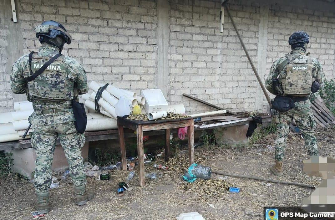 $!Marina localiza y destruye centro de adiestramiento de la delincuencia organizada en el Ejido Ojo de Agua II, en El Rosario