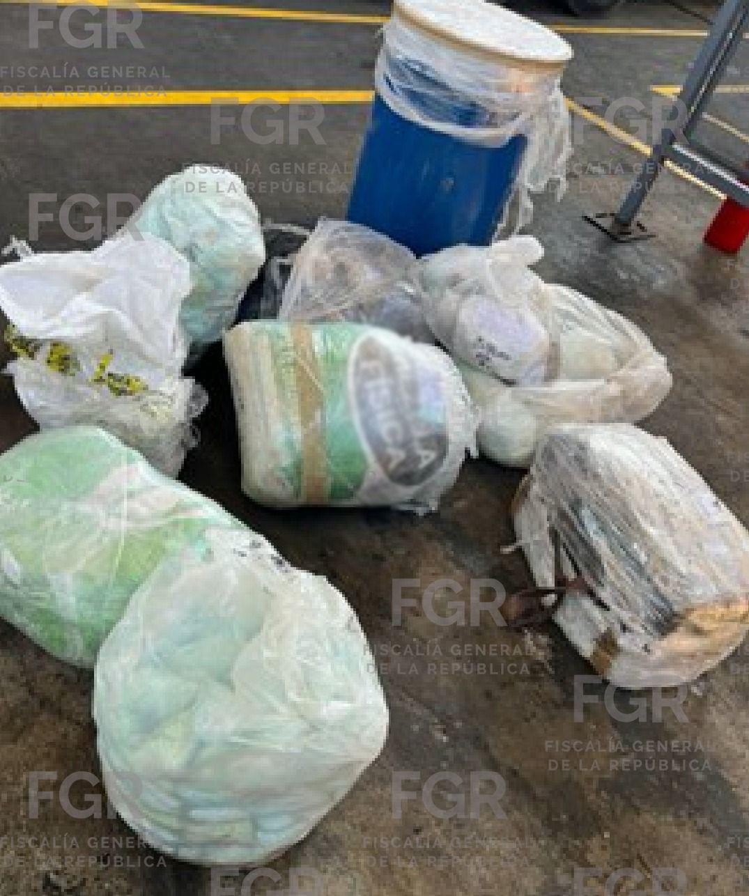 $!Incineran más de 29 toneladas de químicos y casi 900 mil pastillas de fentanilo aseguradas en Sinaloa