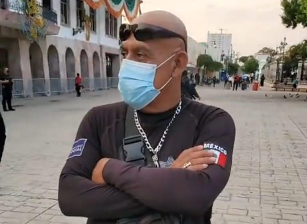 $!‘Ahorcan’ Policías municipales de Mazatlán a menor de edad en manifestación feminista