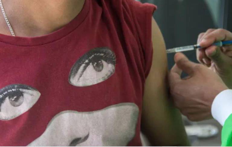 Vacunarán contra el Covid en México a menores de entre 12 y 17 años con comorbilidades