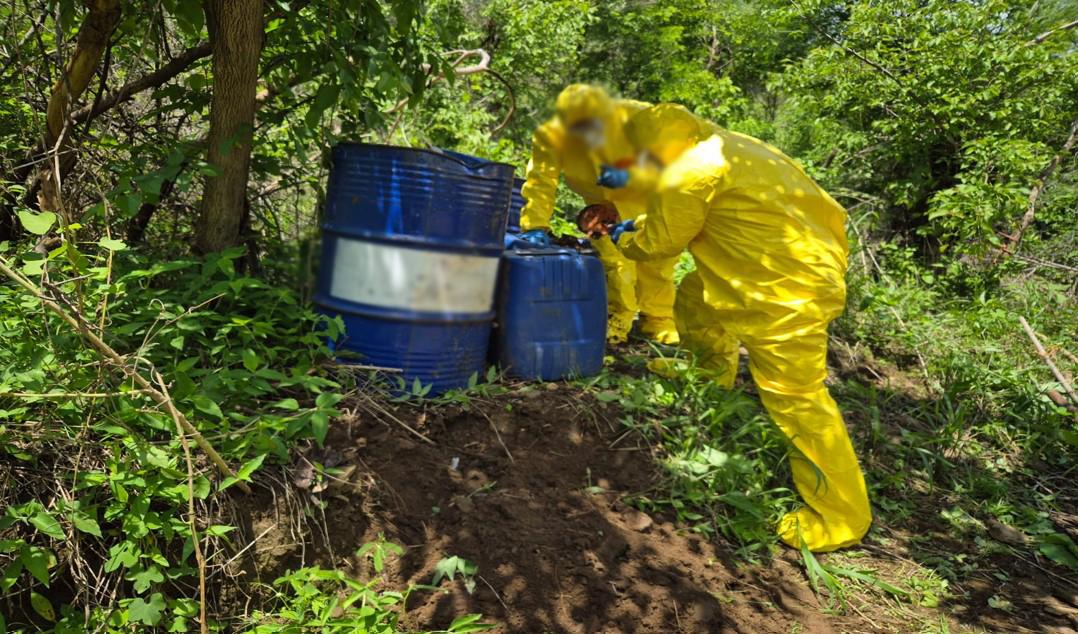 $!Federales decomisan arsenal y laboratorio clandestino en Cosalá