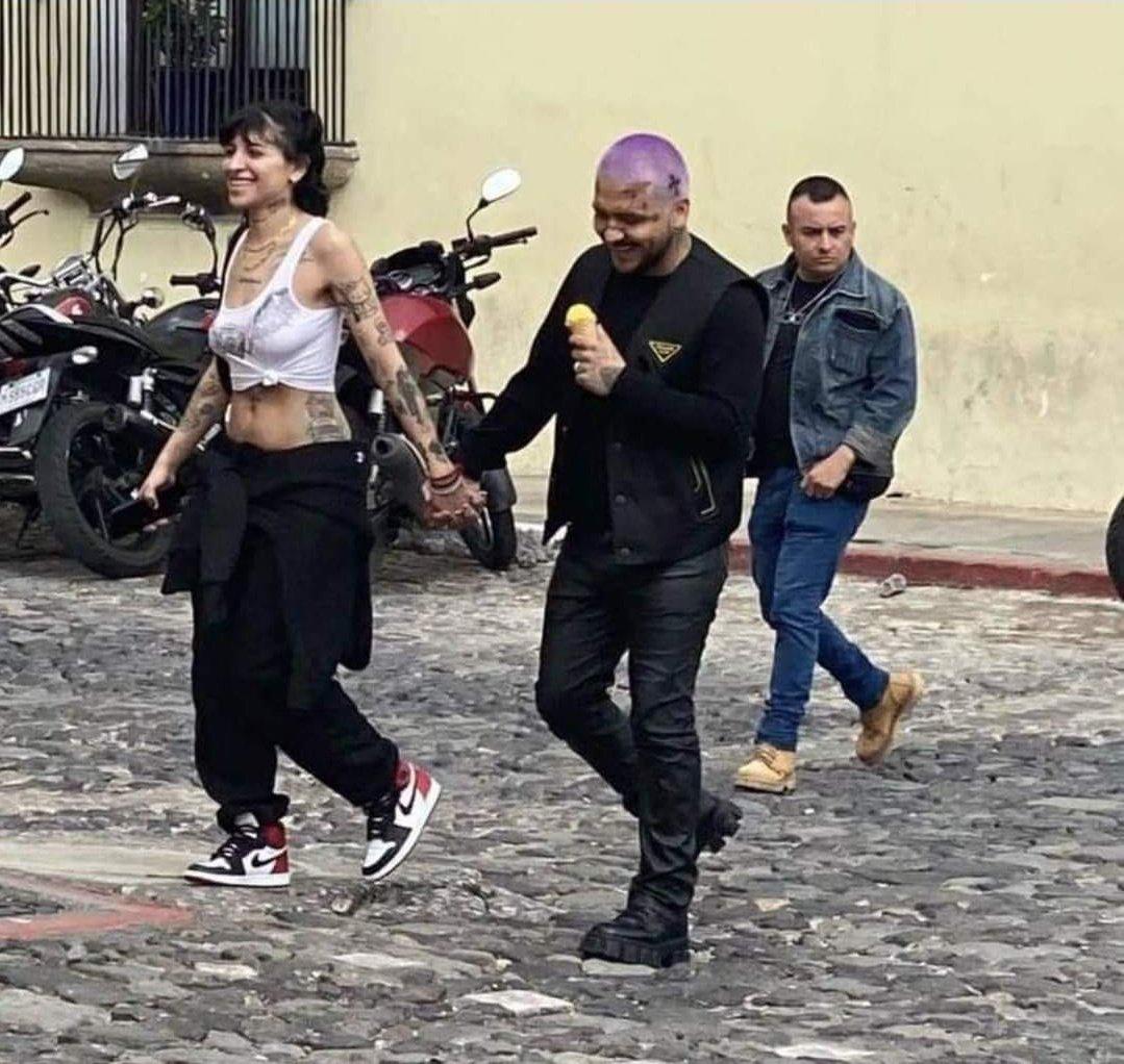 $!Niega Cazzu tener un romance con Christian Nodal