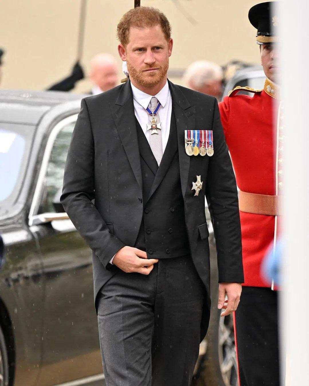 $!El príncipe Harry acudió a la ceremonia.