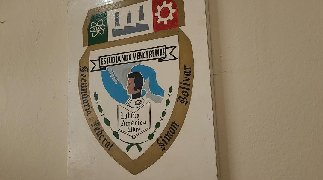 $!Secundaria Simón Bolívar de Navolato celebra su 50 aniversario rodeado de alumnos y ex alumnos