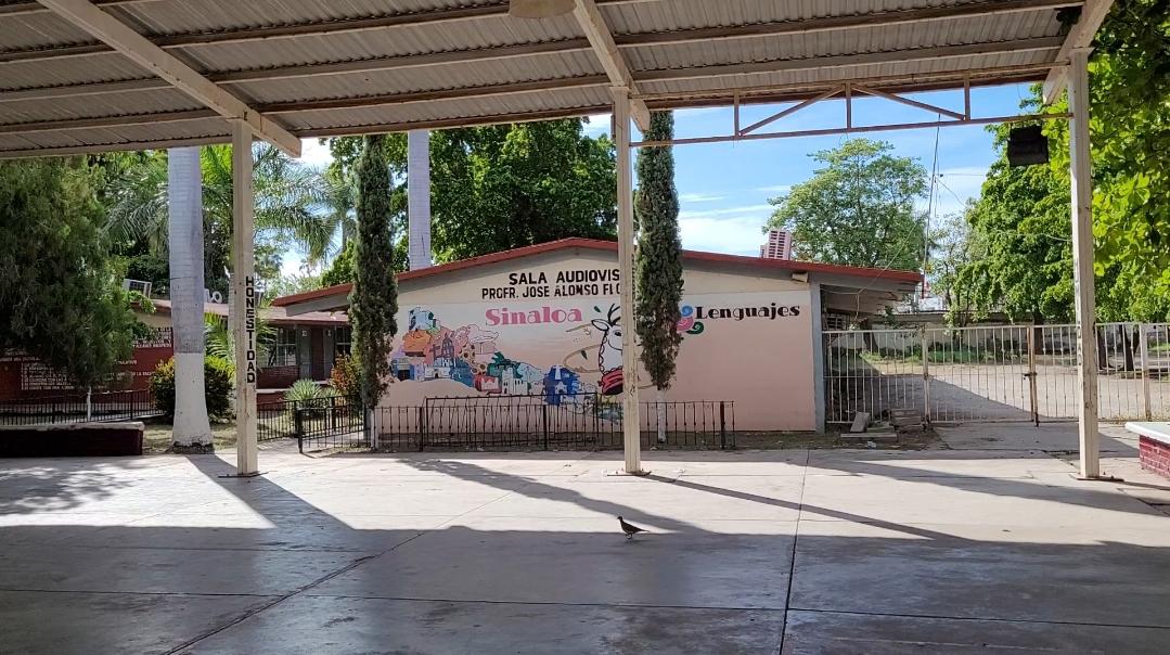 $!Secundaria Simón Bolívar de Navolato celebra su 50 aniversario rodeado de alumnos y ex alumnos