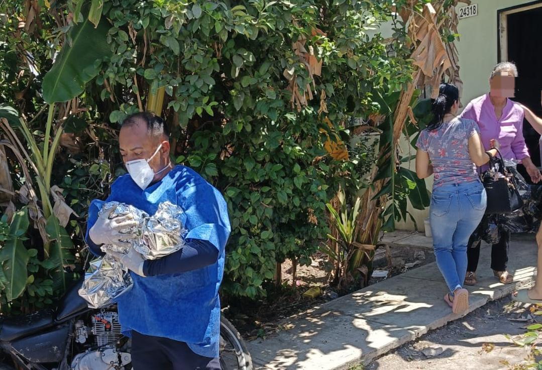 $!Joven da a luz en su casa en Mazatlán con apoyo de Bomberos Veteranos