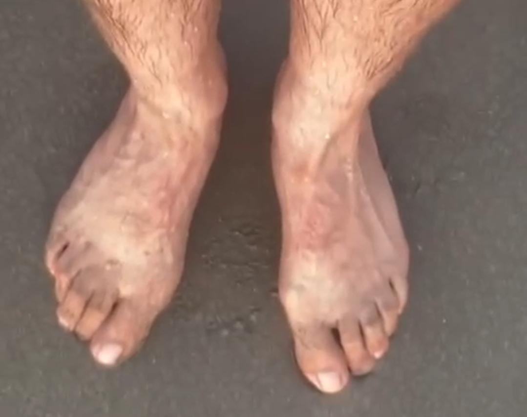 $!Insiste Diputado en impulsar playa nudista en Navolato y se graba bañándose en el mar... desnudo