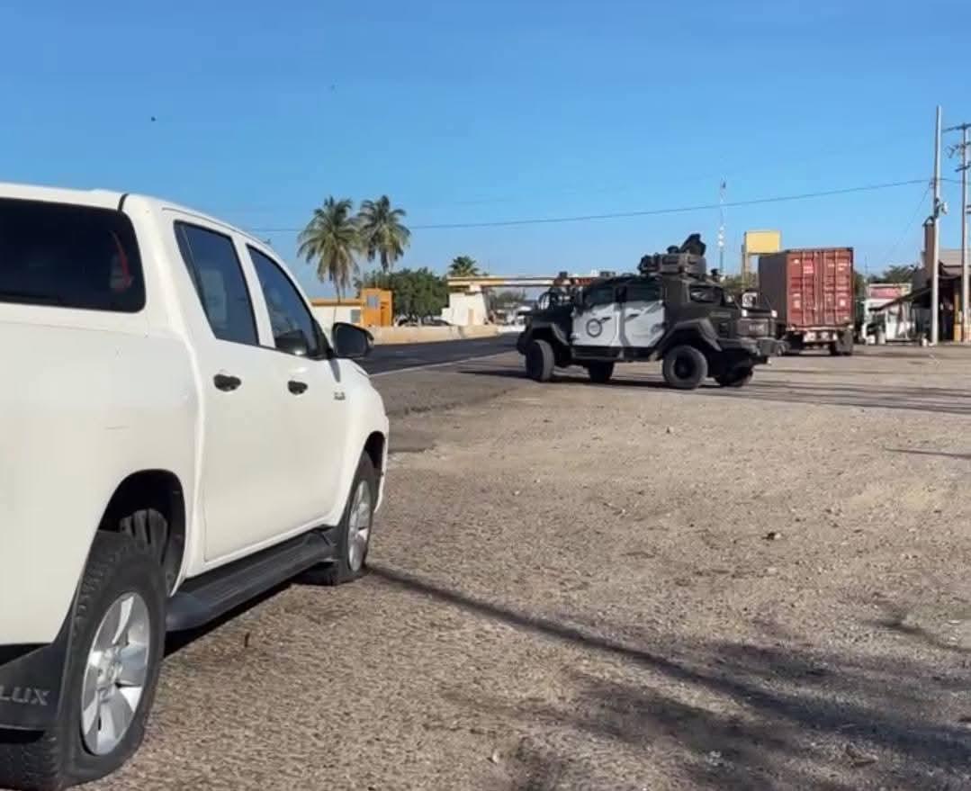 $!Atacan con ponchallantas a fuerzas federales en Angostura