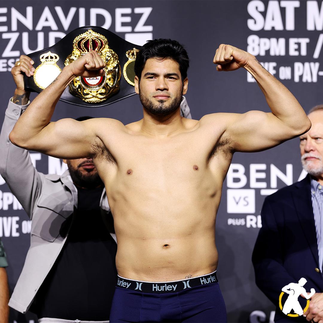 $!Listos para la guerra: Zurdo Ramírez y Benavidez superan la báscula