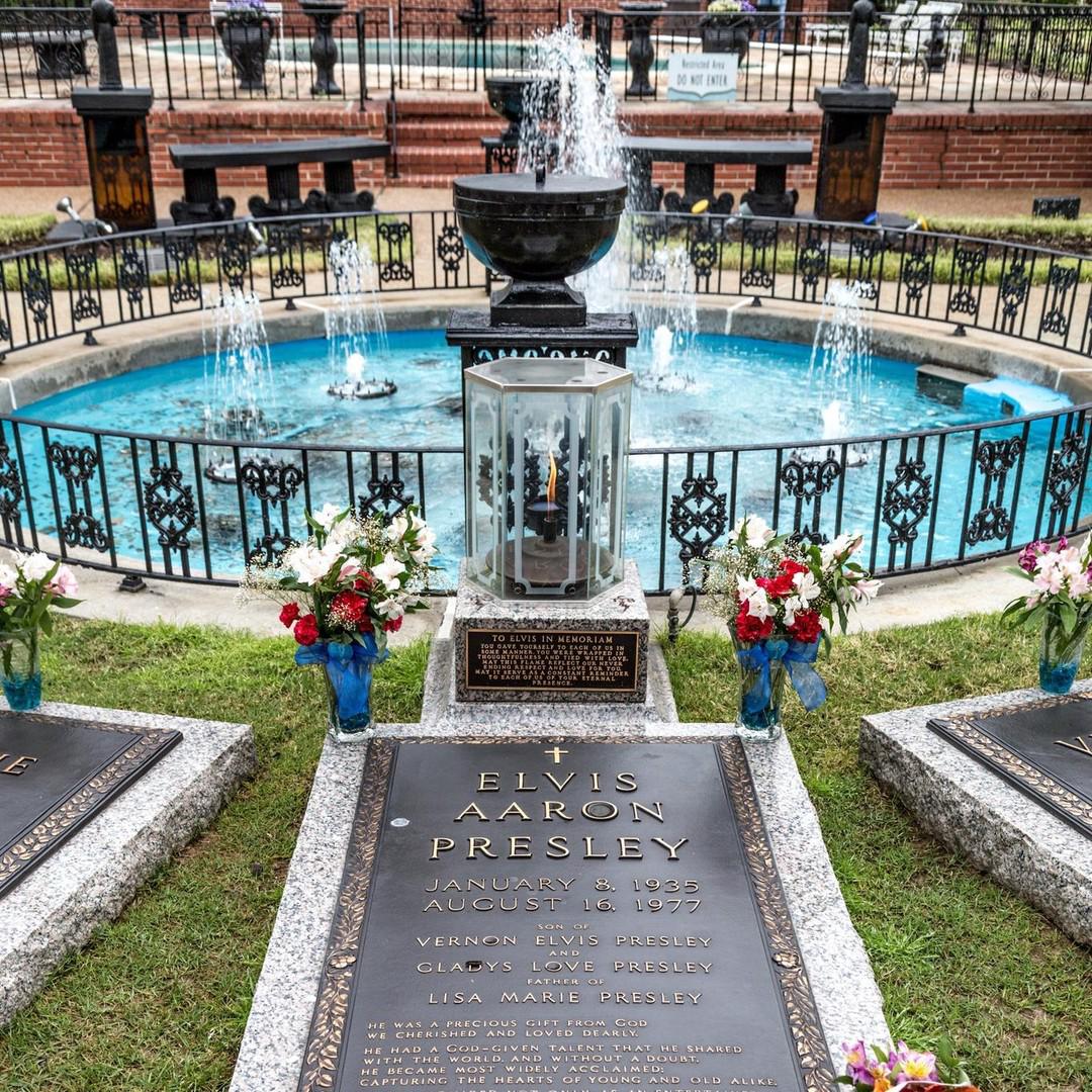 $!Despiden a Lisa Marie Presley en la casa del ‘Rey del Rock’