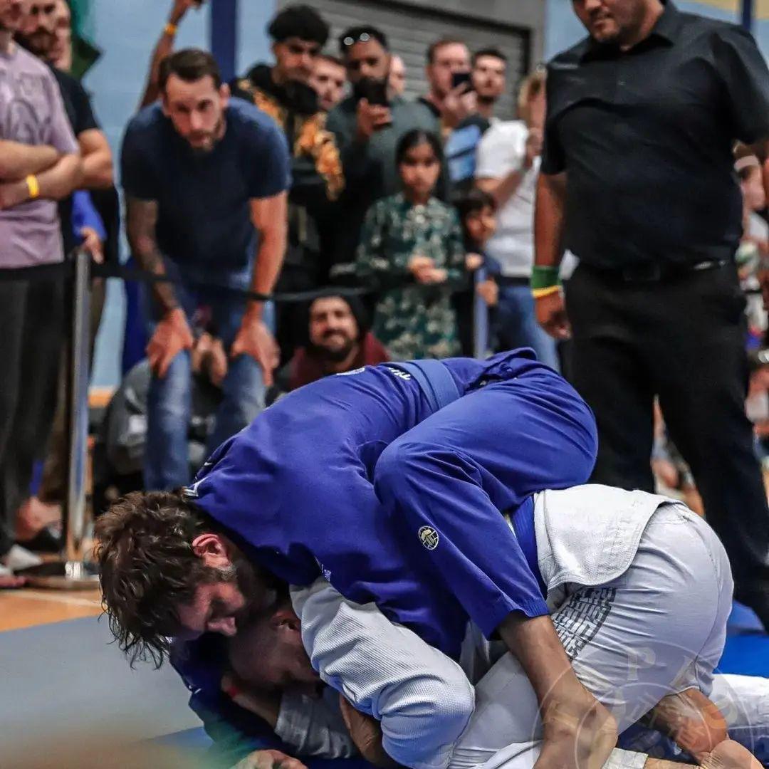 $!Participa el actor Tom Hardy en torneo de artes marciales y gana