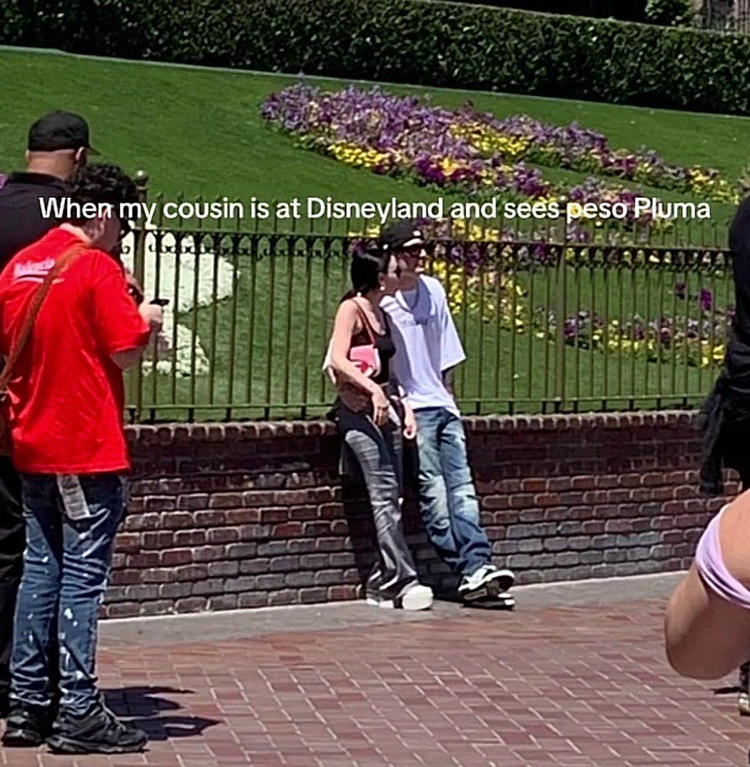 $!Disfrutan Peso Pluma y Nicki Nicole de un paseo por Disneyland en París