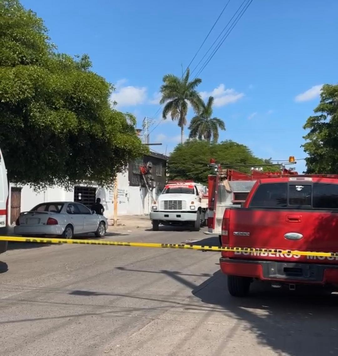 $!Incendio en anexo deja a dos personas sin vida y cinco más heridas de gravedad, en Los Mochis
