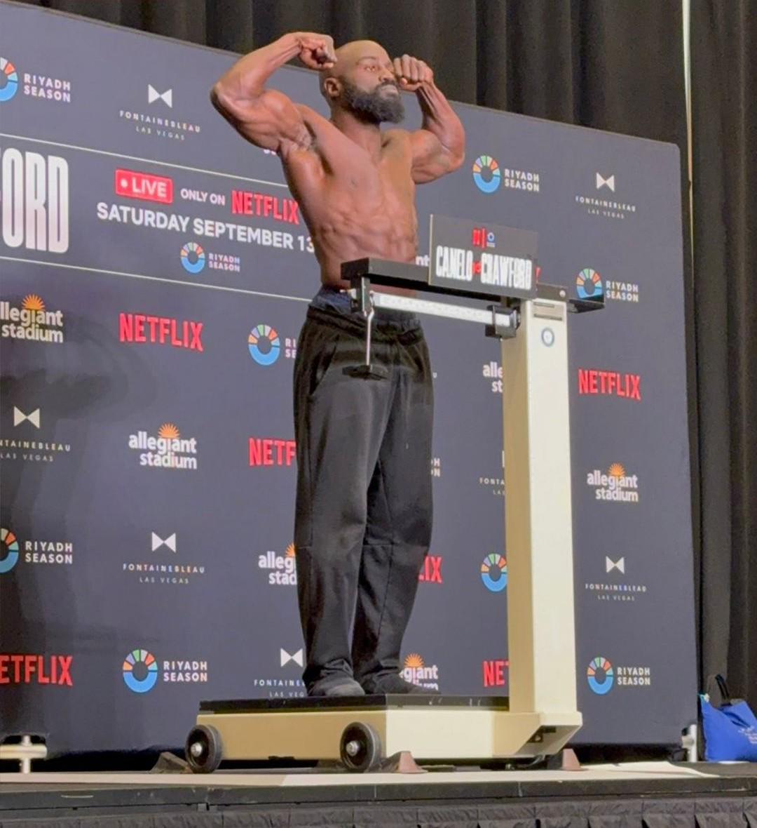 $!Marco Verde, sin problemas con la báscula, se declara listo para su tercer combate como profesional