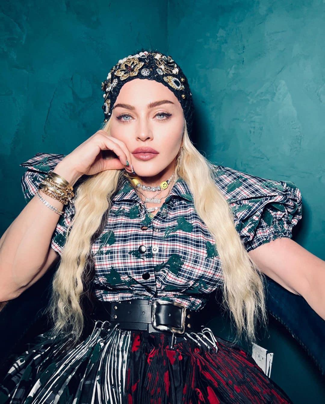 $!Se manifiesta Madonna contra Putin por conflicto hacia Ucrania