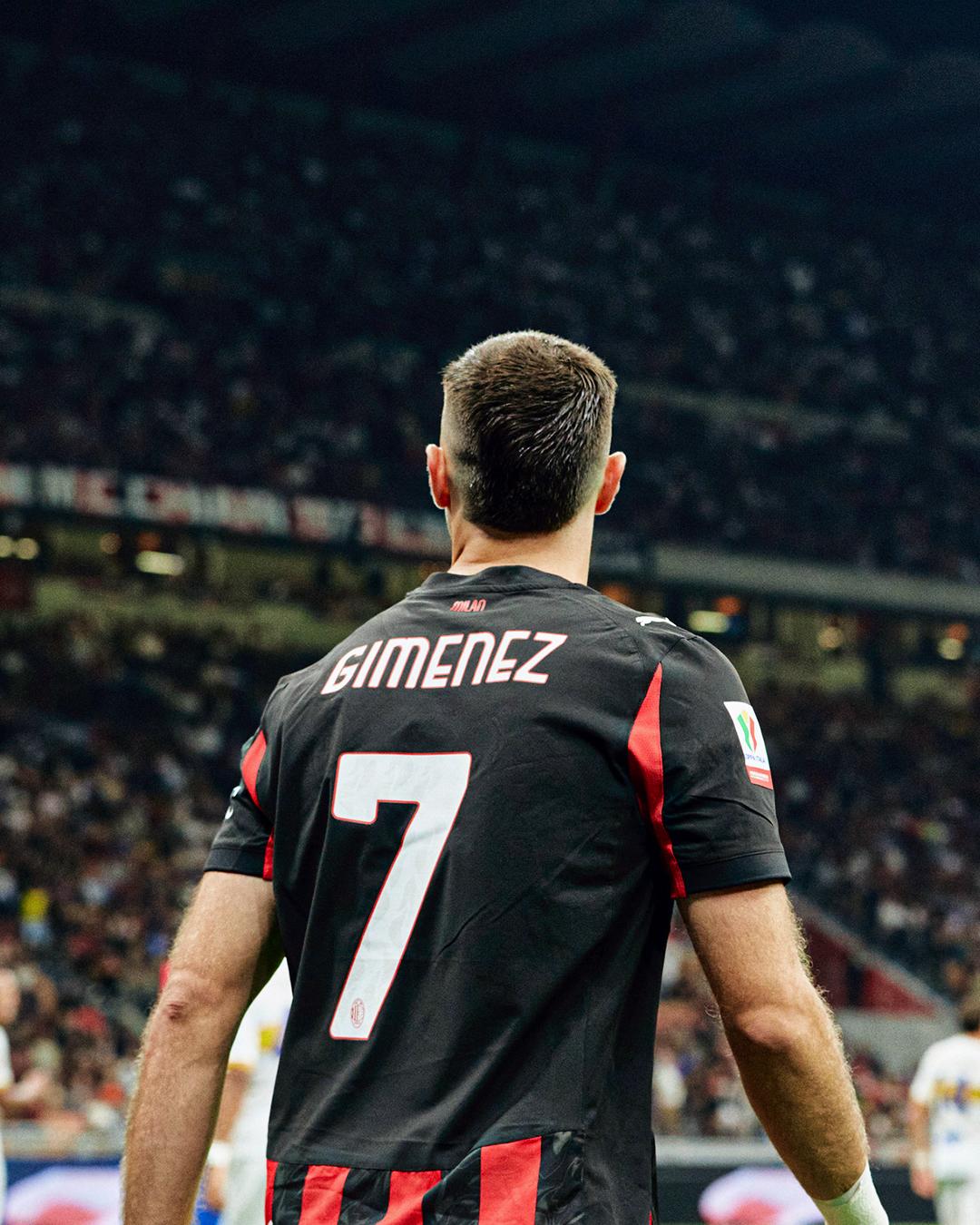 $!Santiago Giménez será operado del tobillo y se pierde la Supercopa de Italia