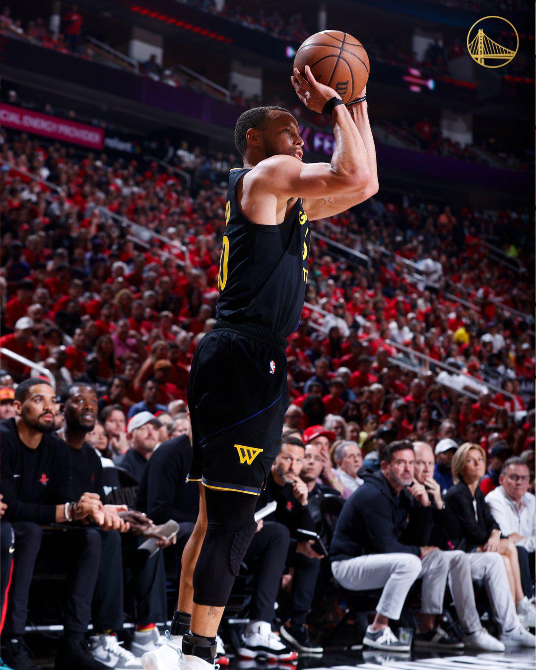 $!Stephen Curry estará fuera al menos una semana tras lesión en el tendón de la corva