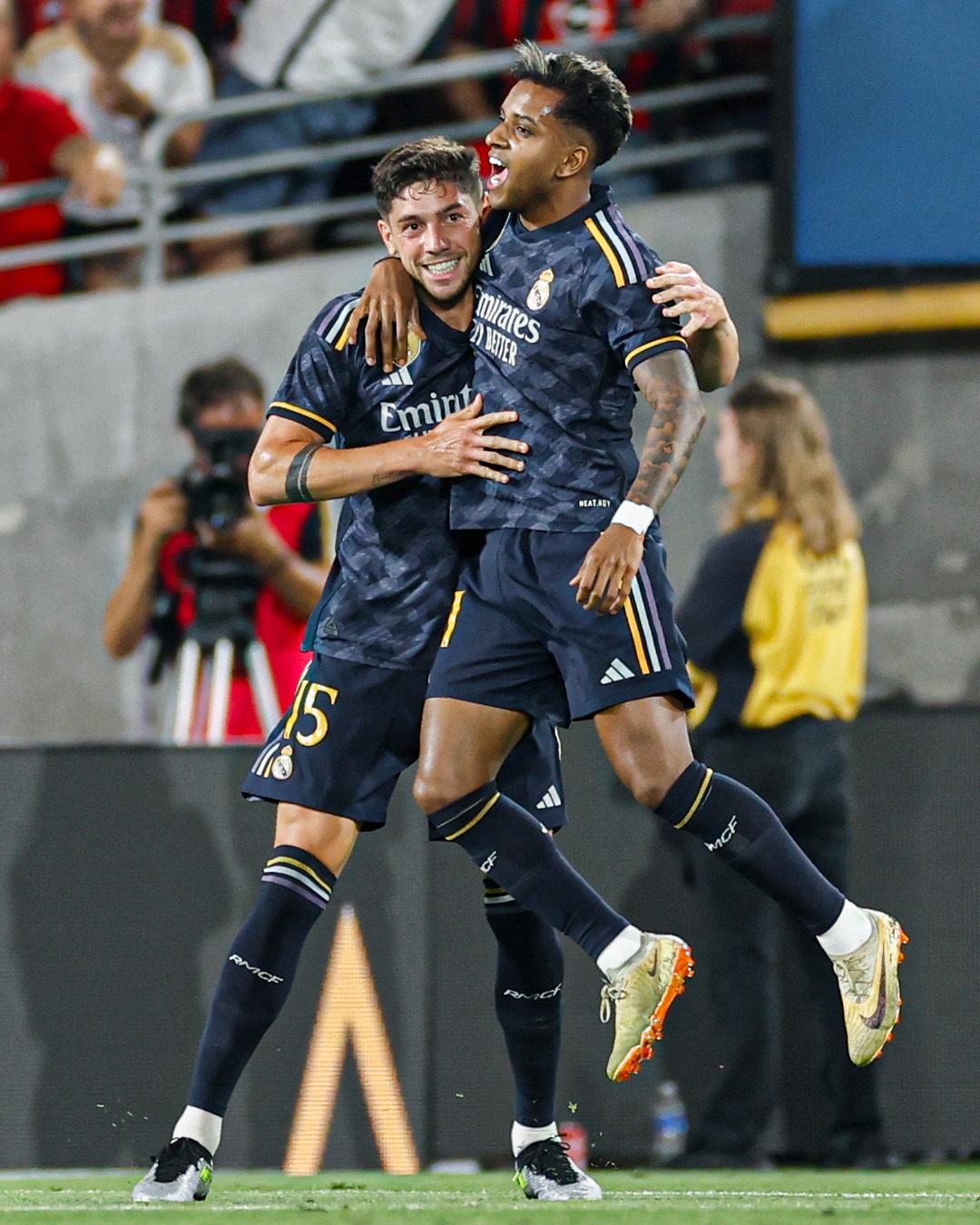 $!El Real Madrid remonta y vence al Milán