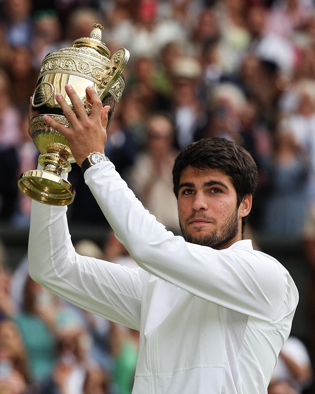 $!Carlos Alcaraz borda su primer Wimbledon tras vencer en duelo histórico a Novak Djokovic