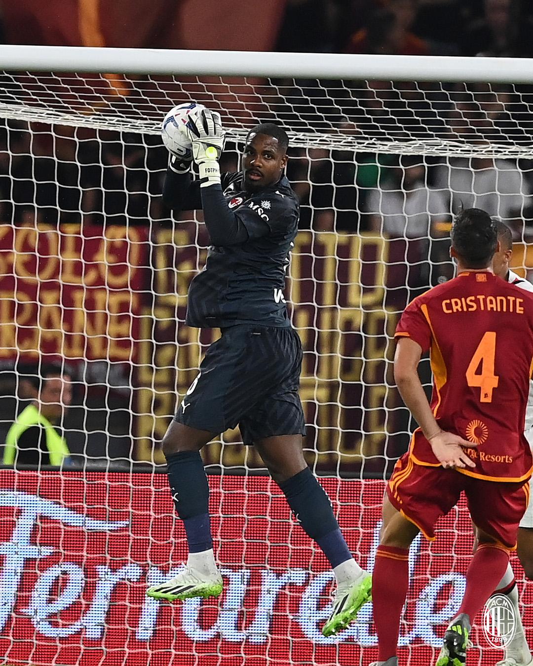 $!Milán se queda con los 3 puntos en su visita a la Roma