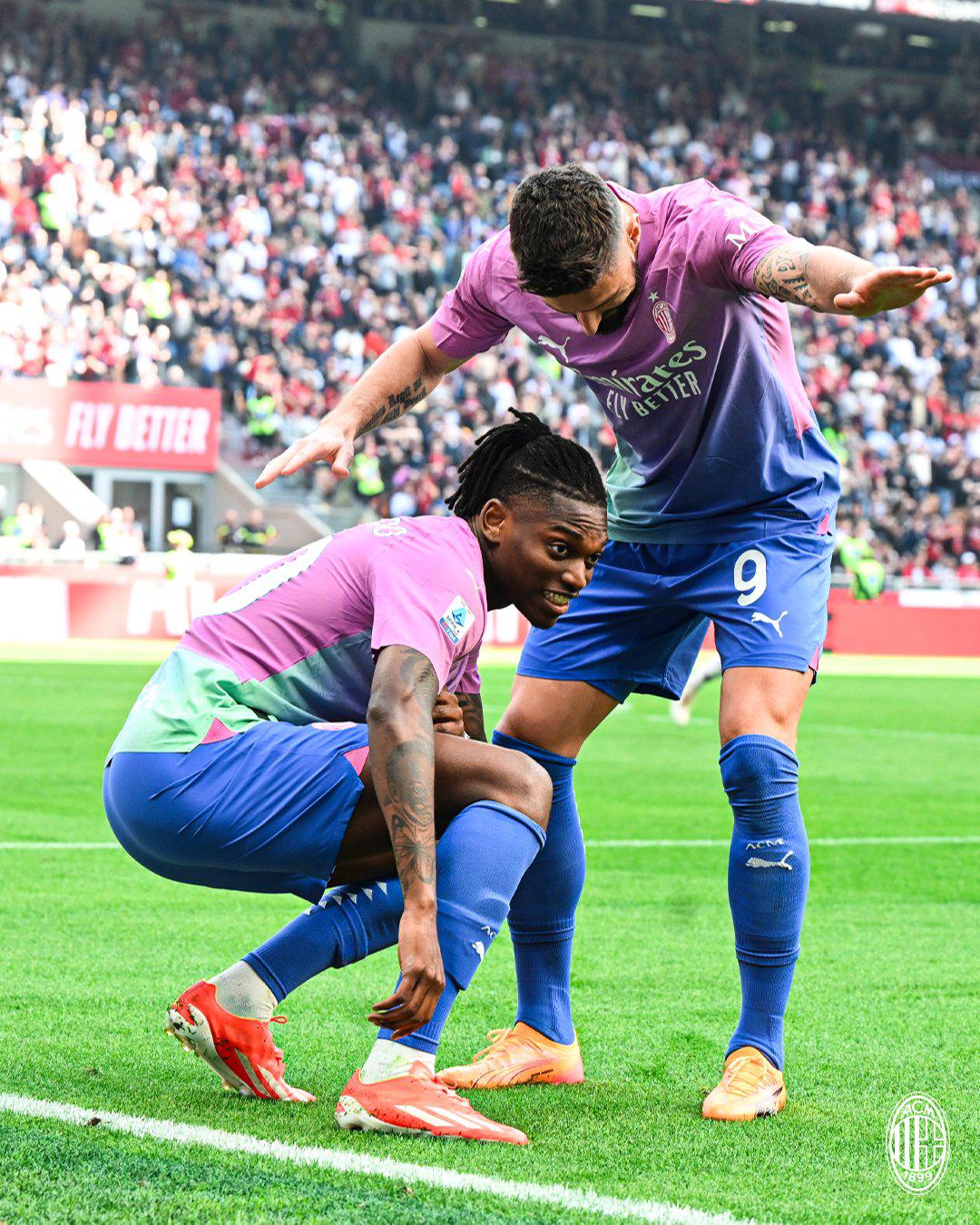 $!El Milán alarga su dulce momento con goleada al Lecce