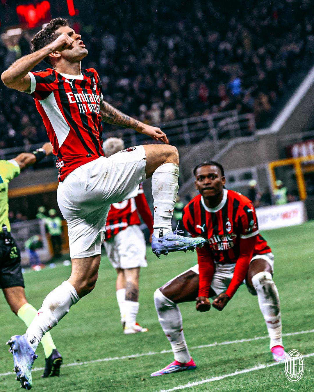 $!Milán remonta ante el Como con goles de Pulisic y Reijnders; Santi Giménez discreto